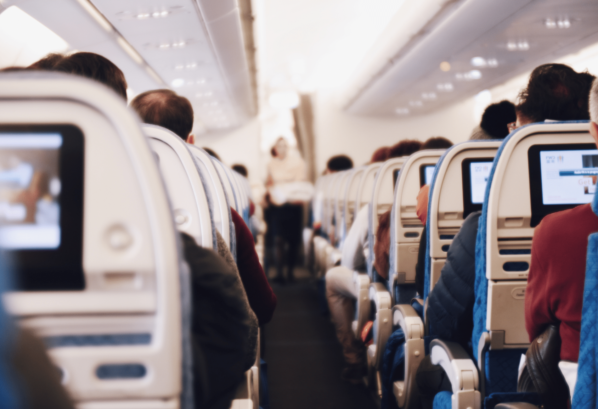 after complaining about her seat ‘between two obese people’ on a plane, a passenger receives compensation